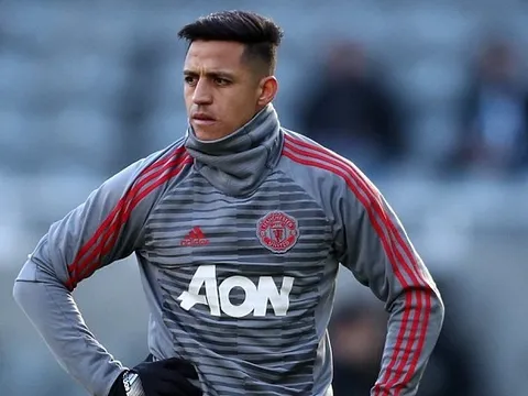 Cạm bẫy St James' Park chào đón Sanchez và đồng đội