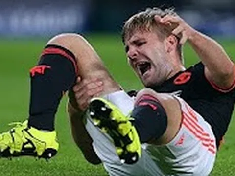 Cận cảnh chấn thương đã thay đổi sự nghiệp của Luke Shaw