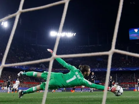 CẬN CẢNH: De Gea khiến Sevilla nản lòng, một tay cứu Man Utd
