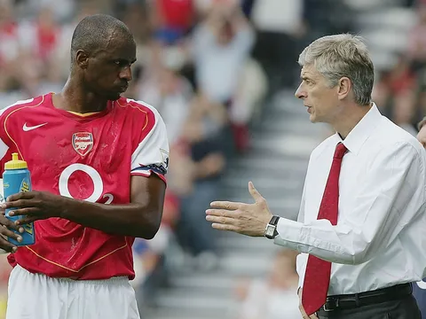 Cầu thủ Arsenal có lỗi, không phải Wenger