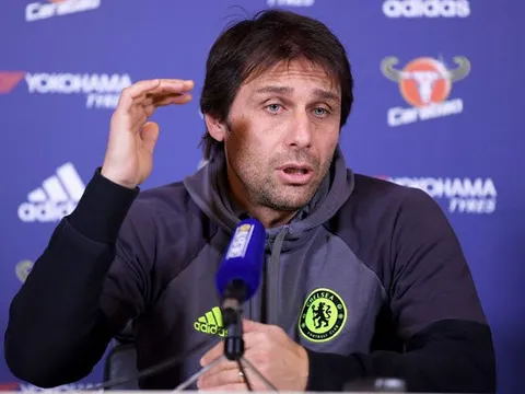Cầu thủ Chelsea nào gây ấn tượng mạnh nhất với Conte?