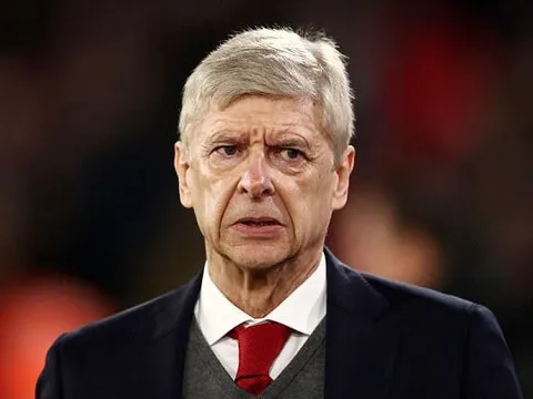 CĐV Arsenal đừng vội mừng: Wenger chưa đầu hàng