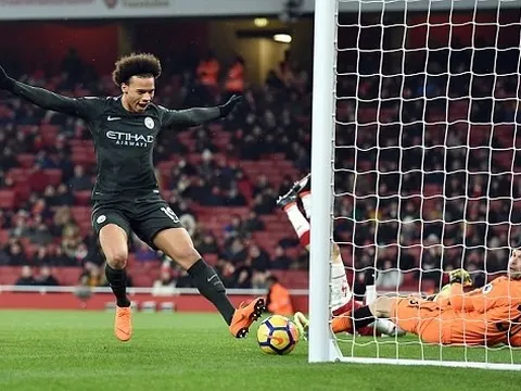 CĐV Arsenal thức trắng đêm để xem "phim kinh dị" trước Man City