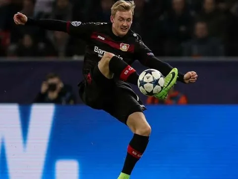 CĐV Bayern nhận phải "cú lừa" vụ Julian Brandt