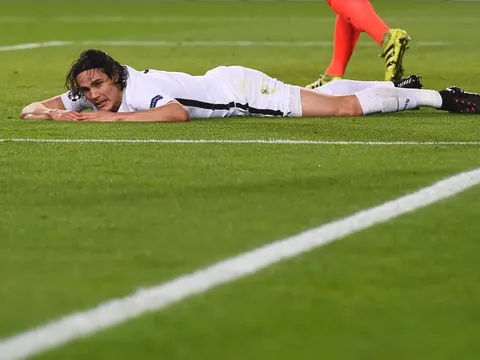 CĐV - Cầu thủ PSG xô xát, cảnh sát vào cuộc