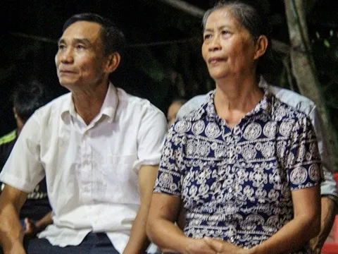 Cha mẹ Công Phượng đượm buồn vì không thể gọi điện chúc mừng con
