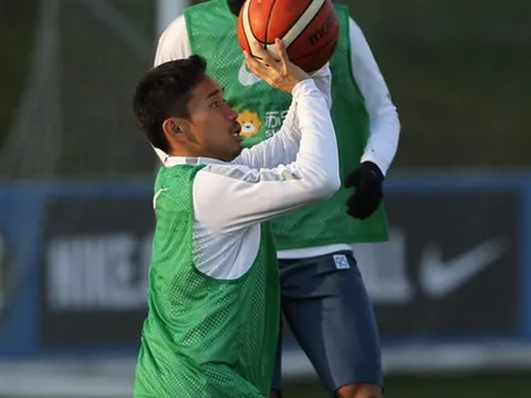Chán đá bóng, Inter chuyển sang chơi bóng rổ trên sân tập