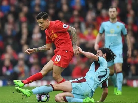 Chật vật hạ Burnley, Liverpool vững chân trong top 4