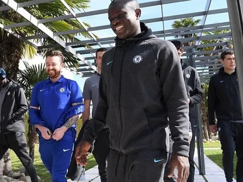 Chelsea đi dạo đầy thoải mái trước trận thư hùng với Barcelona