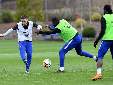 Buổi tập ảm đạm của Chelsea sau trận thua Barca