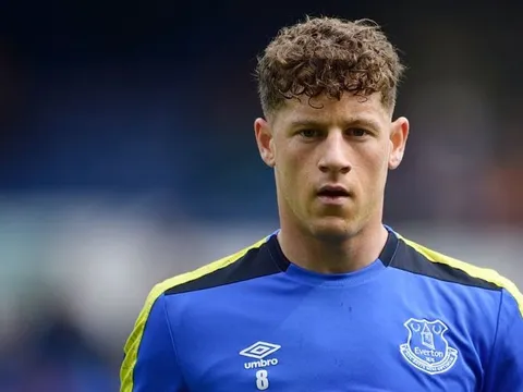 Chi 15 triệu, Chelsea chạm một tay vào sao Everton