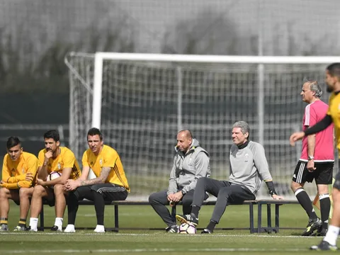 Chỉ một ngày sau khi hạ Porto, Juventus lại ra sân đấu tiếp