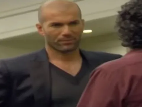 Chỉ với 1 cơ, Zidane đã dọn sạch bàn bida