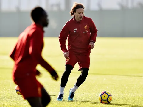 CHÍNH THỨC: Bom xịt lại thất thểu rời Liverpool