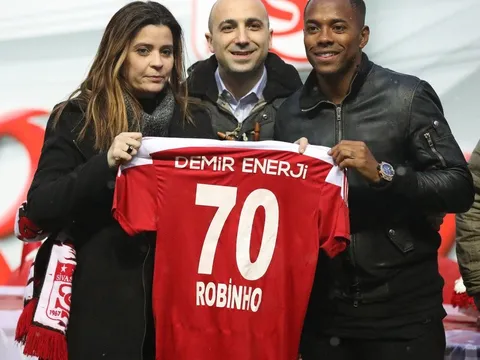 CHÍNH THỨC: Robinho chơi bóng bất chấp án tù