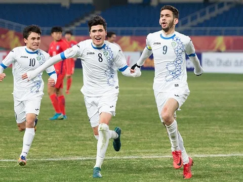 Cho mặc áo trắng, AFC muốn Uzbekistan 'tàng hình' trong tuyết?