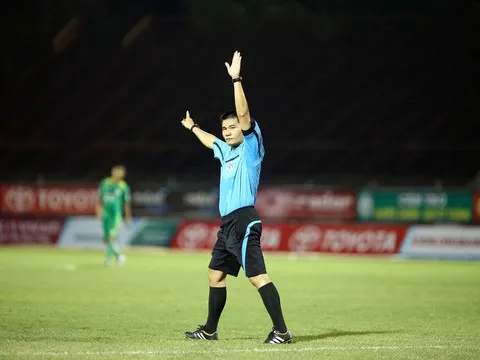 V-League lại nóng vì trọng tài