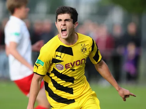 Christian Pulisic: Sao trẻ Dortmund khiến Liverpool mê mẩn