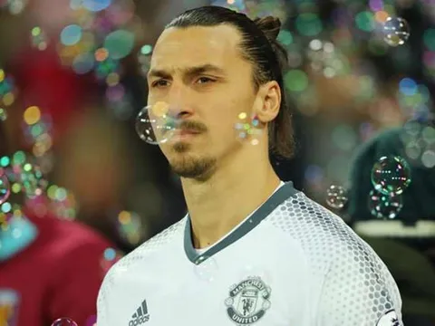 Chủ tịch Napoli xác nhận muốn có tiền đạo Man United