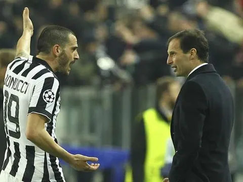 Chưa đá, Juventus đã 'đốt lưới' trước Porto 1 bàn