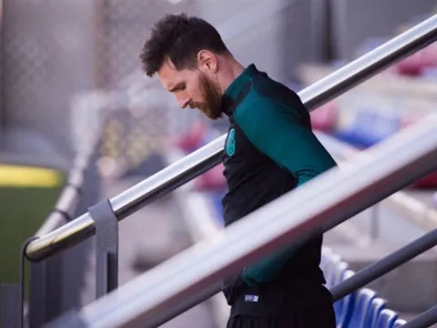 Chùm ảnh: Barcelona căng thẳng với nhiệm vụ bất khả thi
