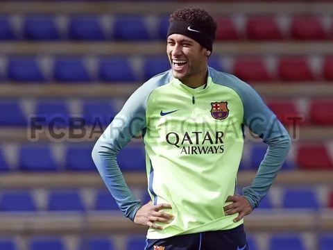 Chùm ảnh: Buổi tập tràn đấy tiếng cười của các cầu thủ Barca