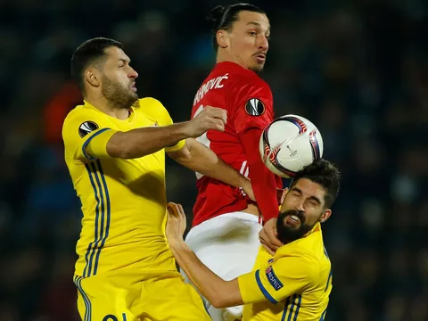 Chùm ảnh: Các ngôi sao Man United "cóng" chân trước Rostov