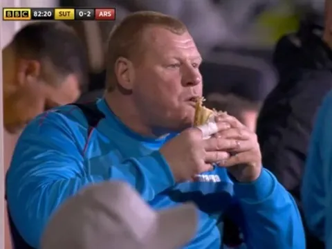 Chùm ảnh: Đời thường mủm mỉm của chàng béo gây sốt Wayne Shaw