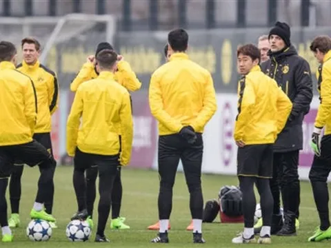 Chùm ảnh: Dortmund phấn khích chờ đợi một cú ngược dòng