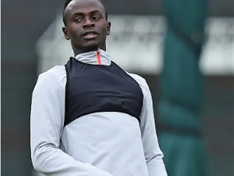 Chùm ảnh: Giông tố chưa qua, nhưng tin vui đã trở lại cùng Liverpool