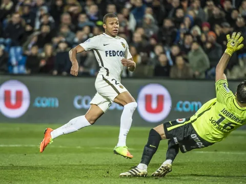 Chùm ảnh: 'Henry mới' tỏa sáng, AS Monaco vững vàng ngôi đầu