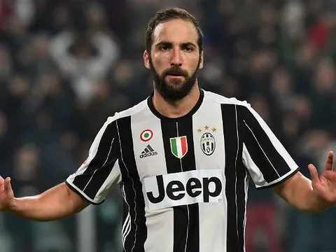 Chùm ảnh: Higuain chia nửa buồn vui trong ngày Juventus hạ gục Napoli