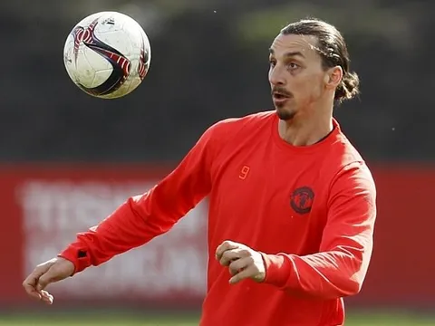 Chùm ảnh: Ibra trở lại, M.U sẵn sàng chiến Europa League