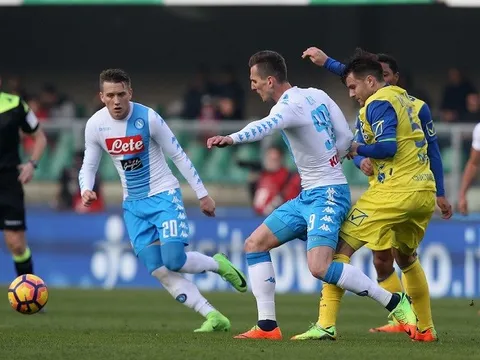Chùm ảnh: Napoli "hạ sát" Lừa bay
