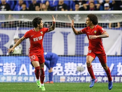 Chùm ảnh: Pato đá hỏng phạt đền, nhưng Tevez cũng chẳng thể thắng