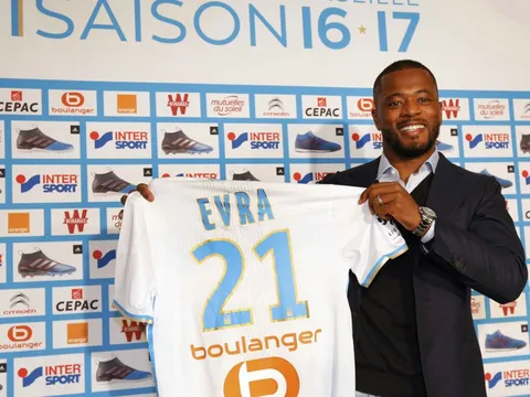 Chùm ảnh: Patrice Evra rạng rỡ ra mắt Marseille