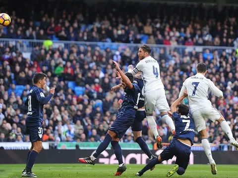 Chùm ảnh: Ramos lập cú đúp, Real tìm lại niềm vui chiến thắng