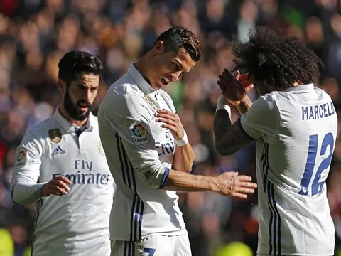 Chùm ảnh: Real vùi dập Granada 5 bàn không gỡ