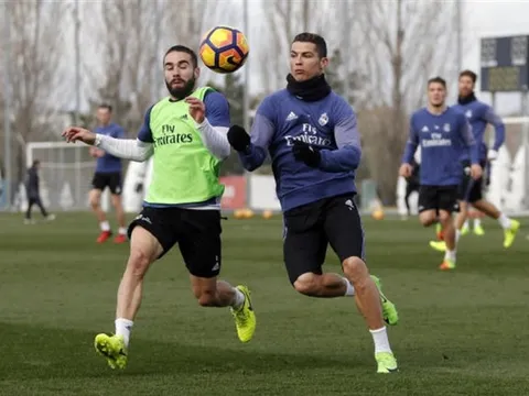 Chùm ảnh: Ronaldo căng sức tìm lại niềm tin từ NHM