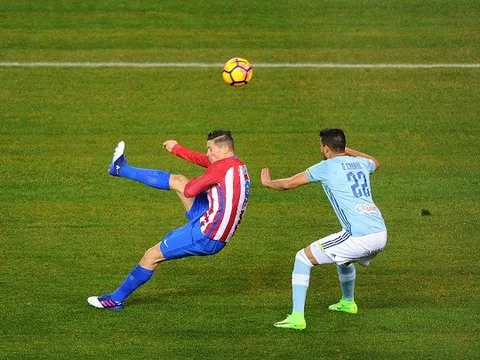 Chùm ảnh: Torres lập siêu phẩm, Atletico nhọc nhằn vượt ải Celta Vigo