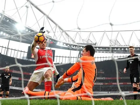'Có lẽ Arsenal đã chiêu mộ được Maradona'