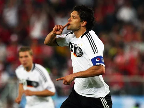 Còn ai nhớ đến "Vua về nhì" Michael Ballack?
