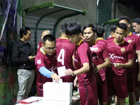 Thầy trò Công Phượng rủ nhau đá phủi gây quỹ từ thiện