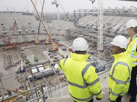 Công trình White Hart Lane mới của Tottenham vẫn còn ngổn ngang