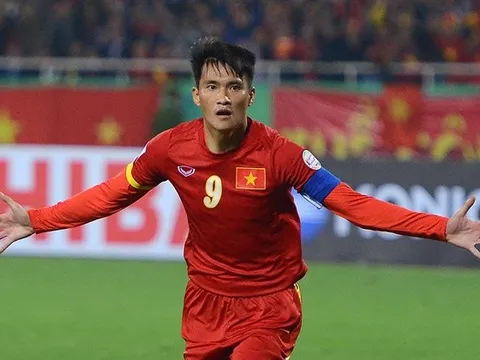 Công Vinh bị 'gạt' ở Gala QBV 2016, Thủy Tiên 'nổi đóa'