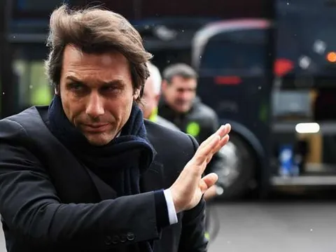 Conte 'tố' FA giúp Man Utd, chơi khó Chelsea