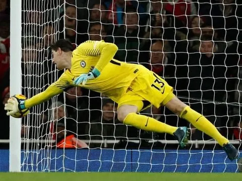 Courtois CHÍNH THỨC lên tiếng, chốt tương lai