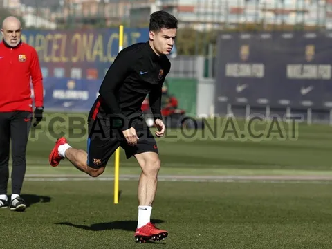 Coutinho lại lủi thủi tập một mình ở Barcelona