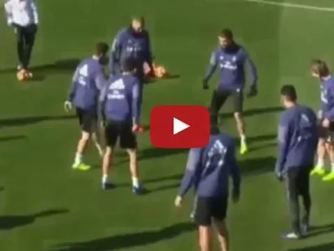 Cristiano Ronaldo biểu diễn kĩ thuật đỉnh cao trước mặt Gareth Bale