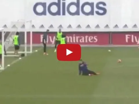 Cristiano Ronaldo dứt điểm rất đẳng cấp trong buổi tập cùng Real Madrid